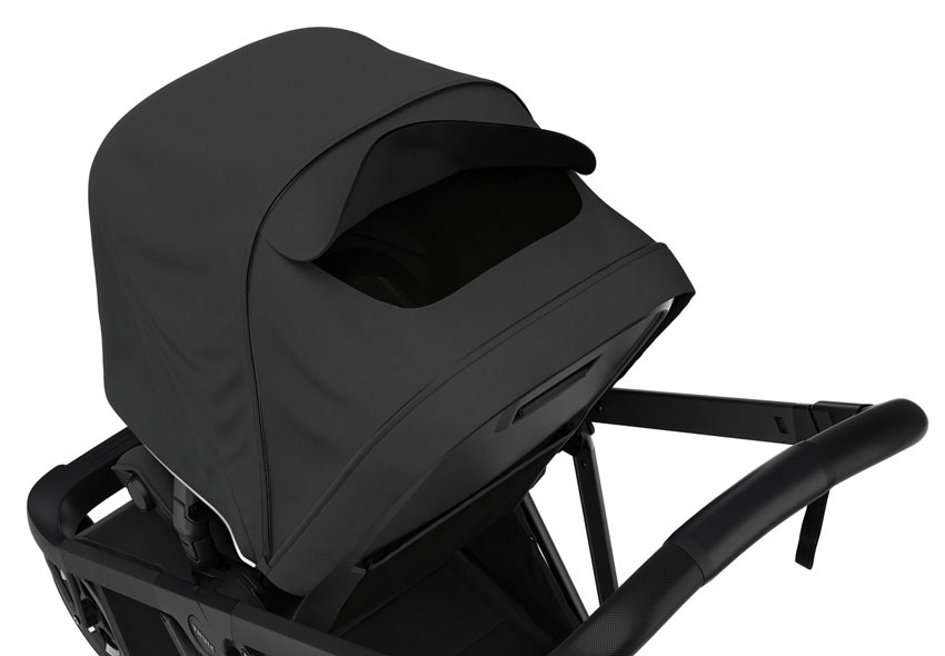 Thule Shine Kinderwagen Black on Black Verdeck