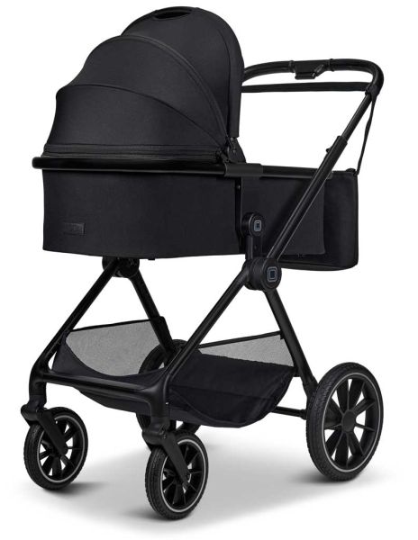 Moon CLICC pram with accessoires 2025